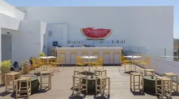 Hotel whala!fun