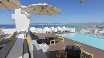 Hotel whala!fun