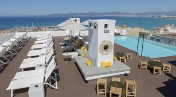 Hotel whala!fun