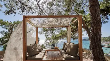 Hotel White Rocks