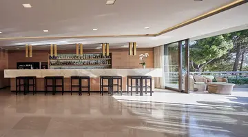 Hotel White Rocks