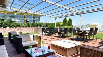 Hotel Yacht Wellness & Business Siofok
