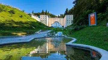 HOTEL ZDRAVILISKI DVOR