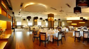 Hotton Hotel
