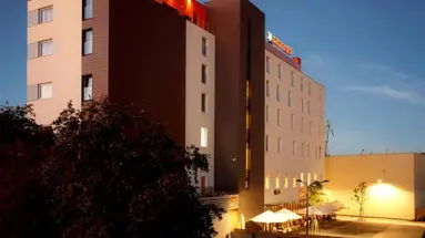 Hotton Hotel