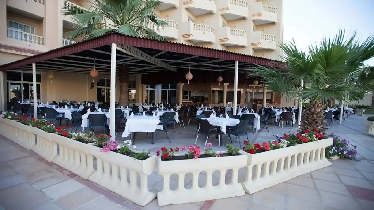 Houda Yasmine Hammamet