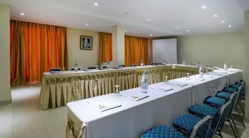 Houda Yasmine Hammamet