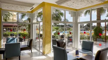 Houda Yasmine Hammamet