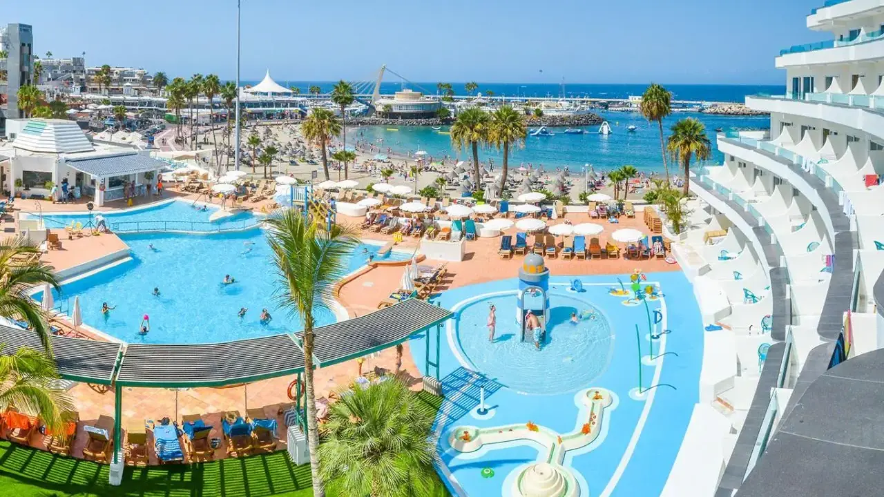 HOVIMA La Pinta Beachfront Family Hotel