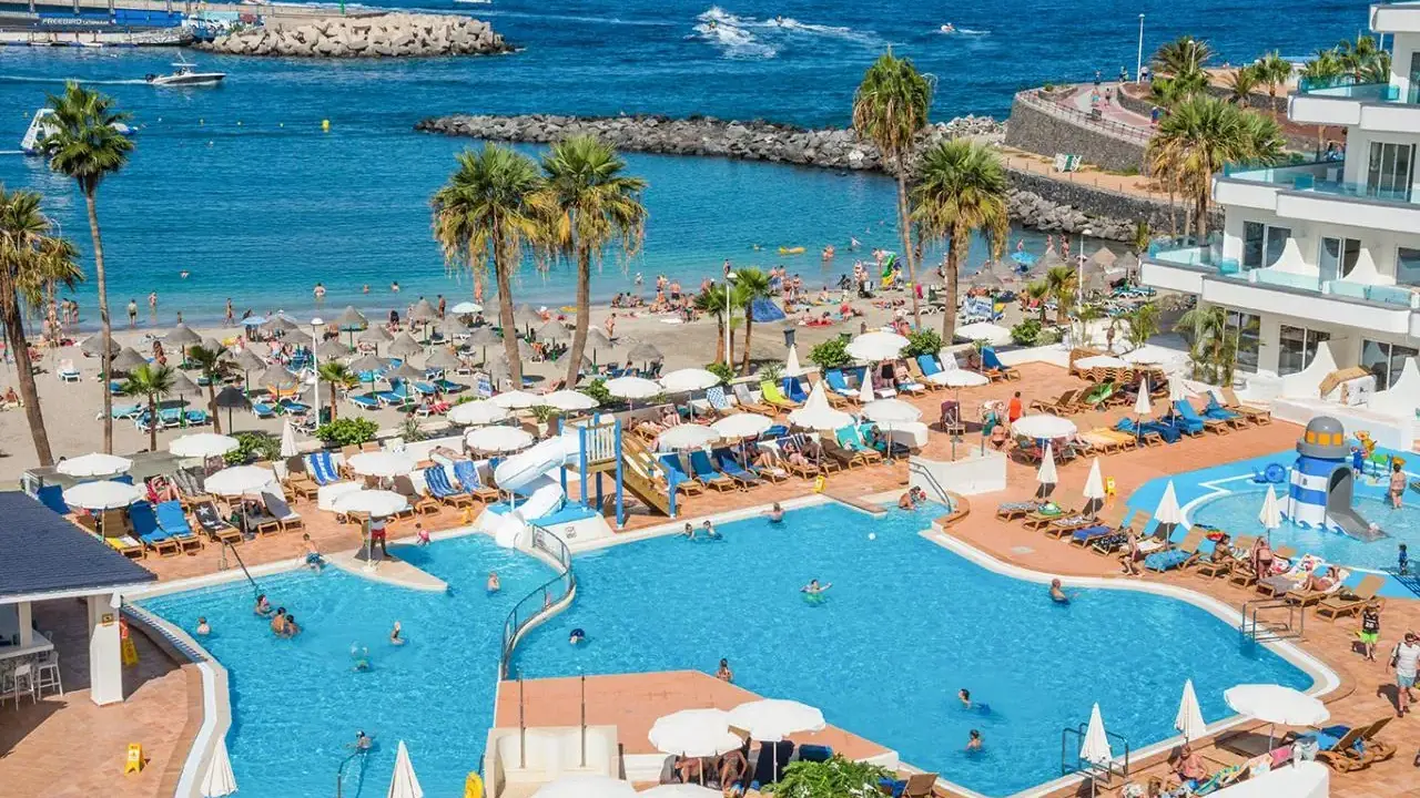 HOVIMA La Pinta Beachfront Family Hotel