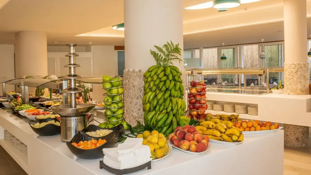 HOVIMA La Pinta Beachfront Family Hotel