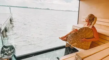 HT Houseboats