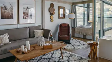 HT Houseboats