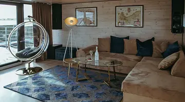HT Houseboats