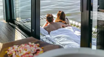 HT Houseboats