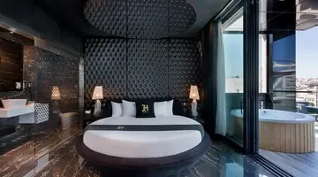Hugo's Boutique  Hotel