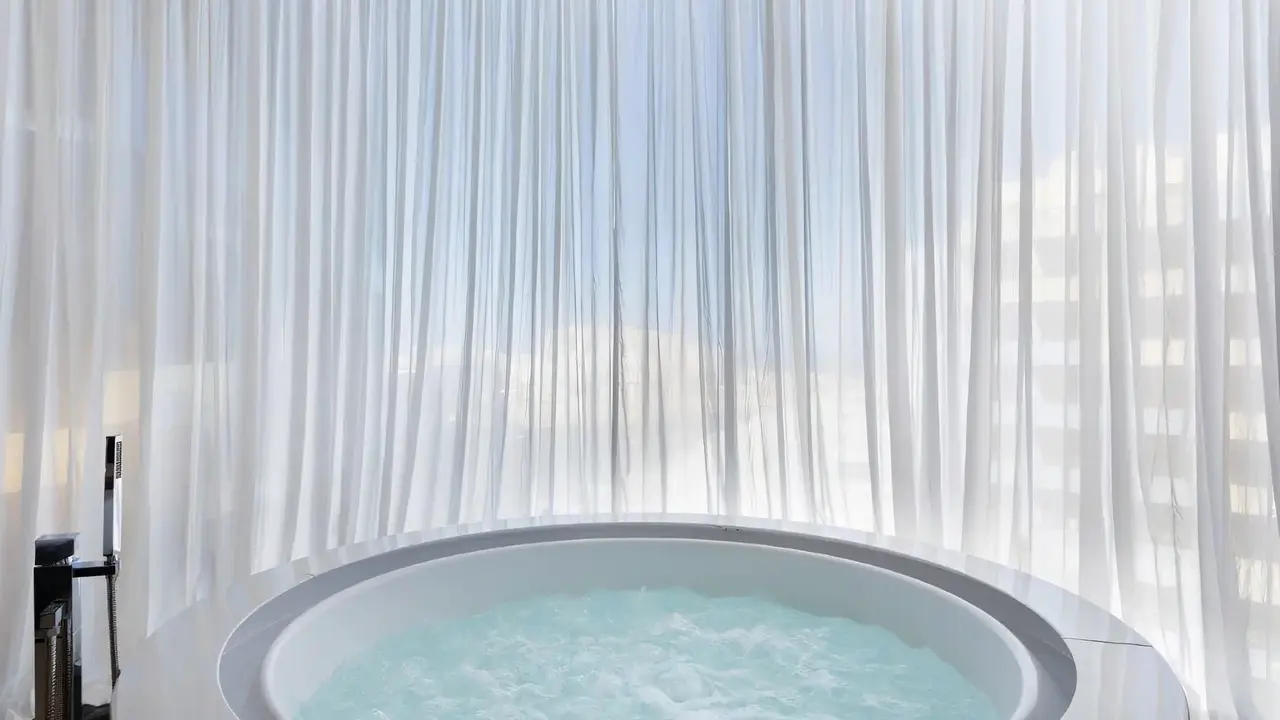 Hugo s Boutique  Hotel