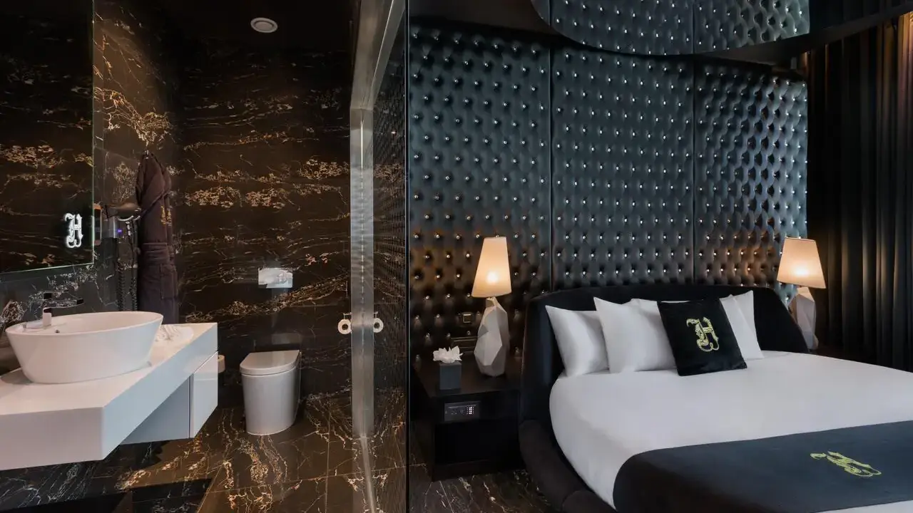 Hugo s Boutique  Hotel