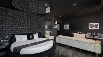 Hugo s Boutique  Hotel