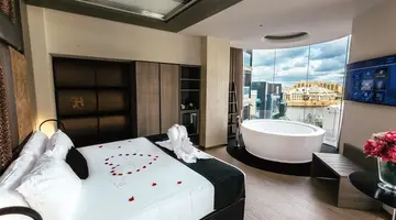 Hugos Boutique Hotel - Adults Only