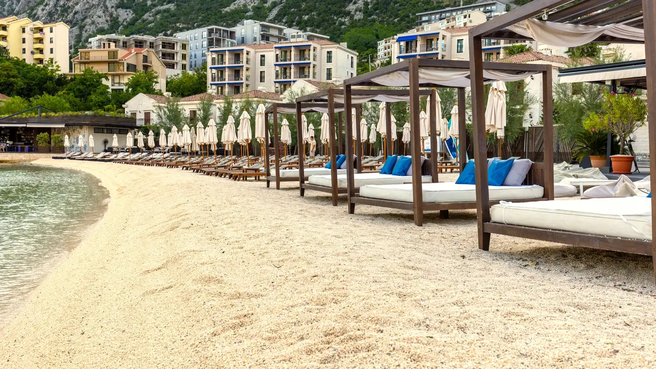 HUMA KOTOR BAY HOTEL & VILLAS