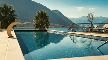 HUMA KOTOR BAY HOTEL & VILLAS