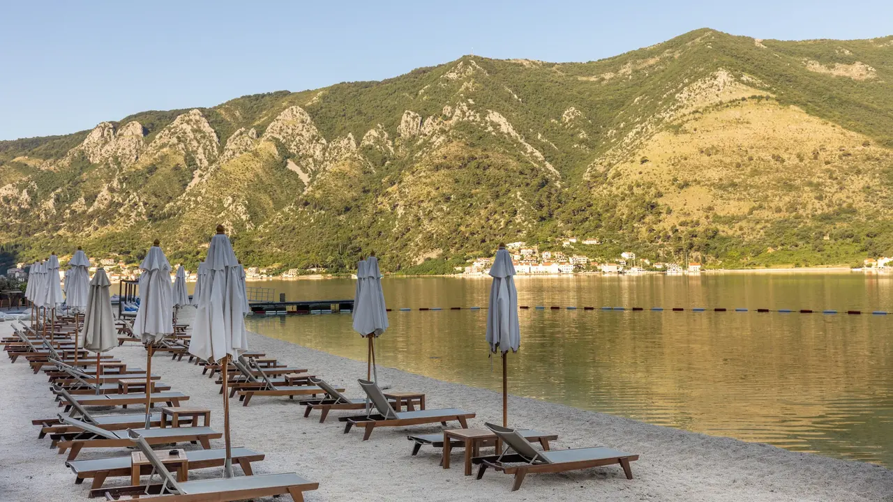 HUMA KOTOR BAY HOTEL & VILLAS
