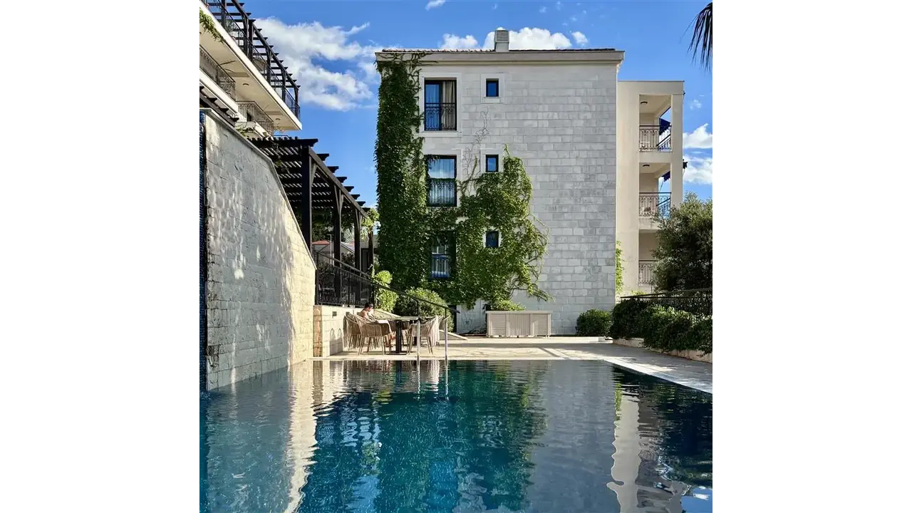 HUMA KOTOR BAY HOTEL & VILLAS