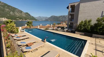 HUMA KOTOR BAY HOTEL & VILLAS