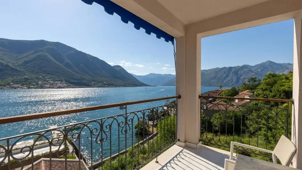 HUMA KOTOR BAY HOTEL & VILLAS