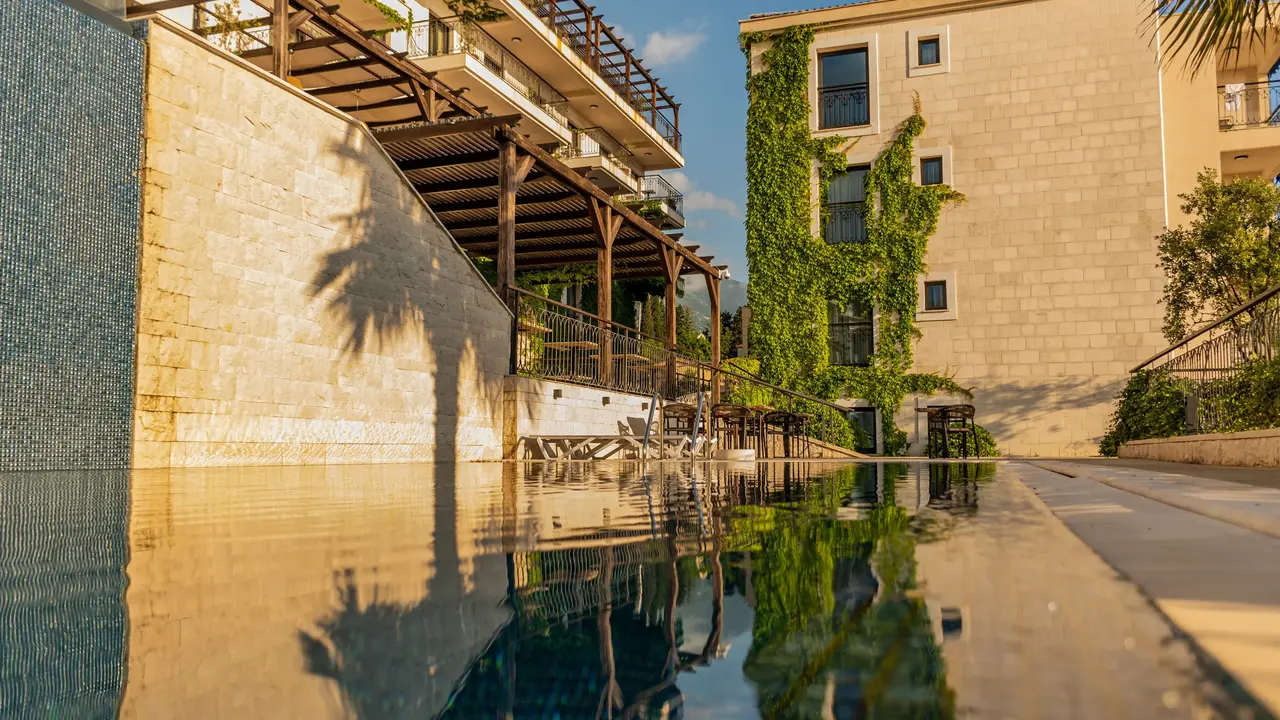 HUMA KOTOR BAY HOTEL & VILLAS