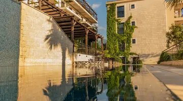HUMA KOTOR BAY HOTEL & VILLAS