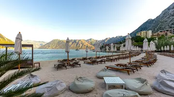 HUMA KOTOR BAY HOTEL & VILLAS