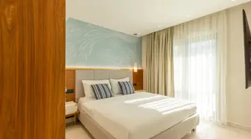 HUMA KOTOR BAY HOTEL & VILLAS