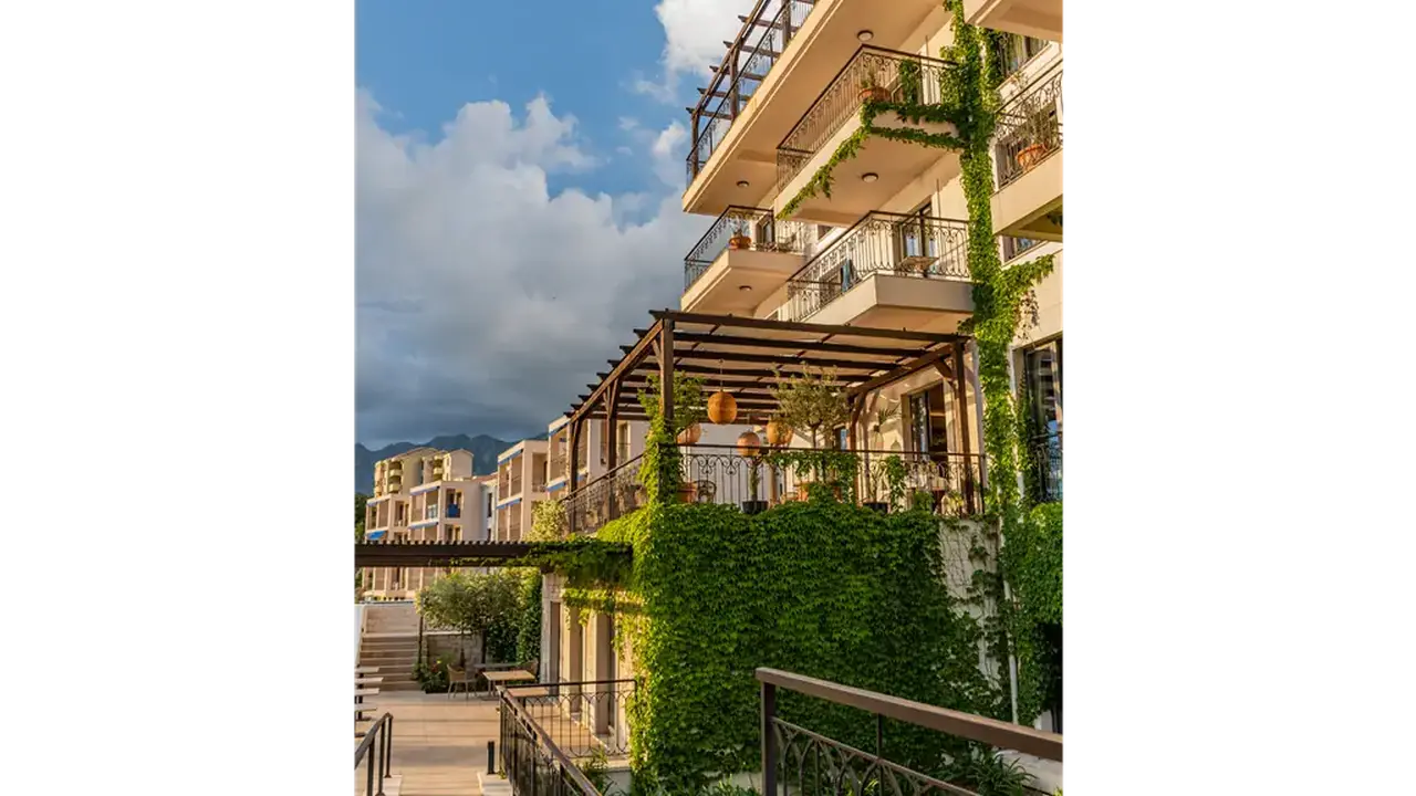HUMA KOTOR BAY HOTEL & VILLAS