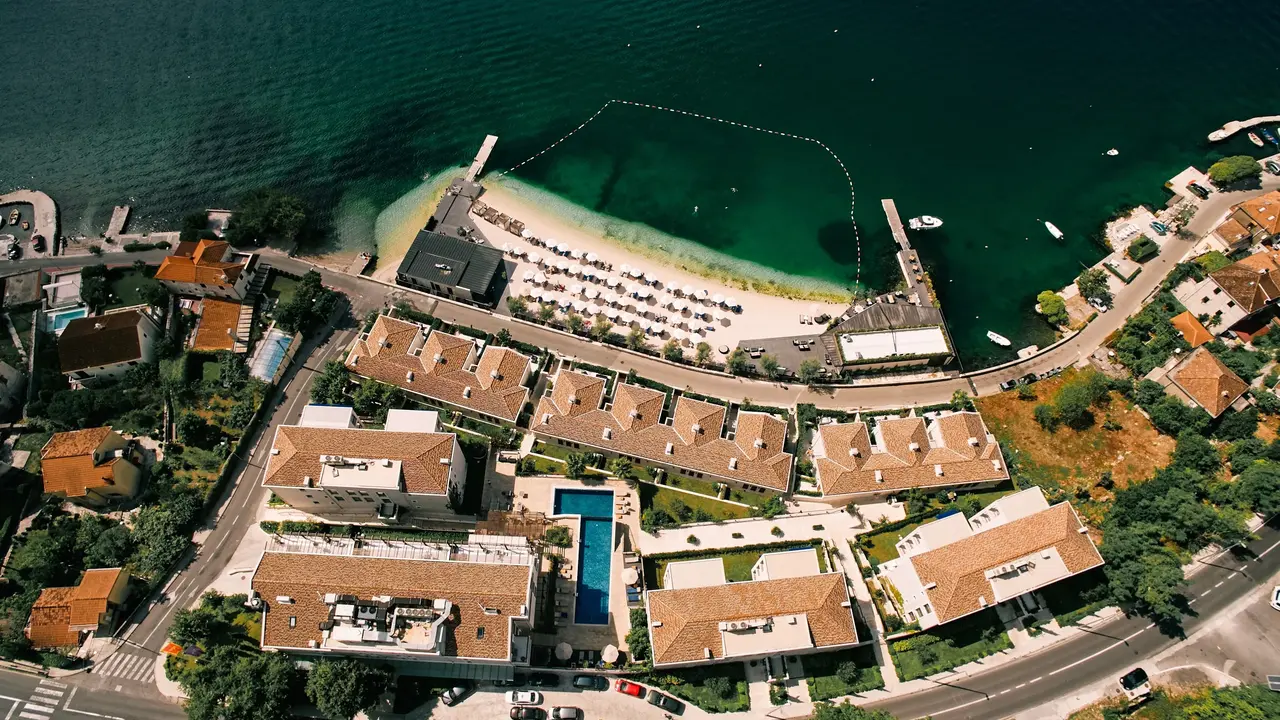 HUMA KOTOR BAY HOTEL & VILLAS