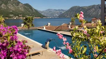 HUMA KOTOR BAY HOTEL & VILLAS