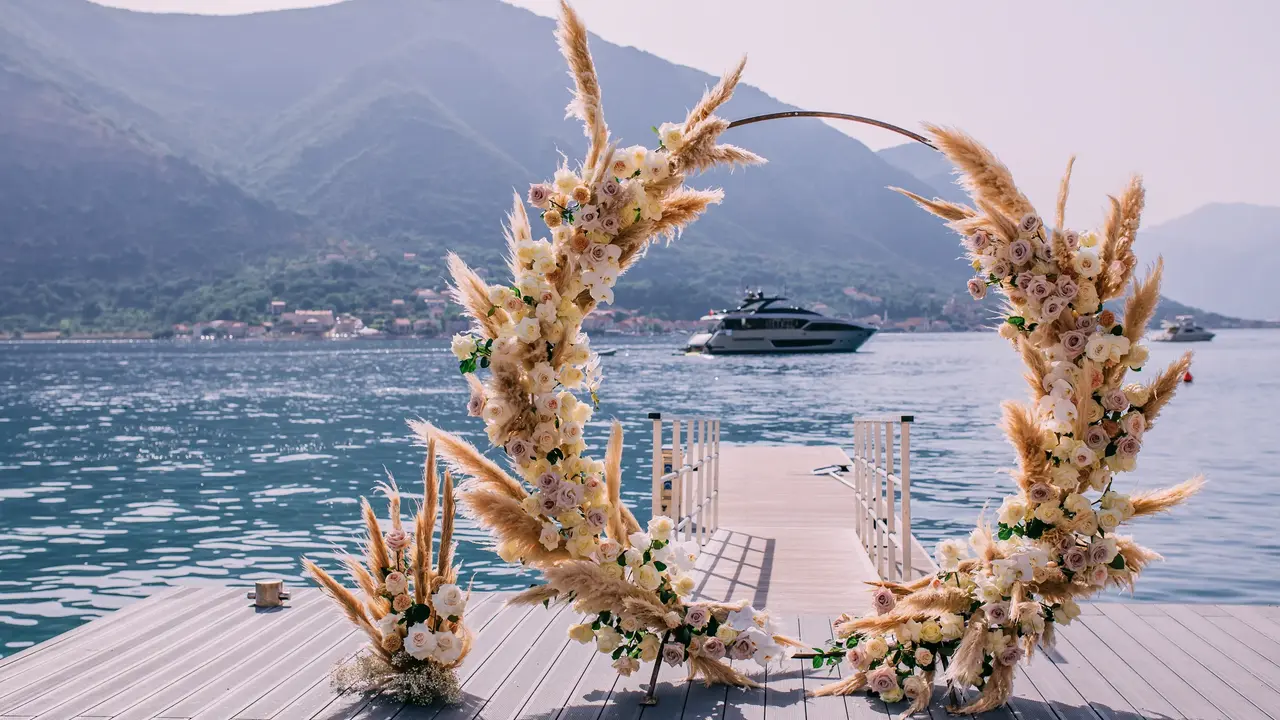 HUMA KOTOR BAY HOTEL & VILLAS