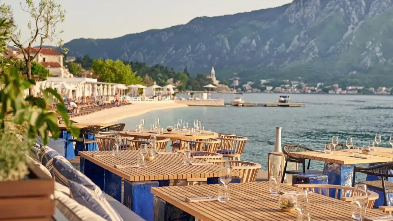 HUMA KOTOR BAY HOTEL & VILLAS