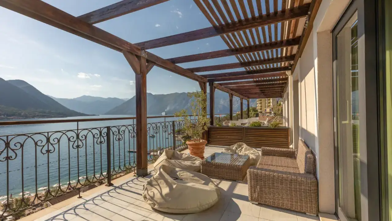 HUMA KOTOR BAY HOTEL & VILLAS