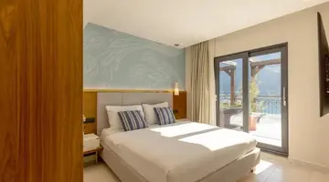 HUMA KOTOR BAY HOTEL & VILLAS