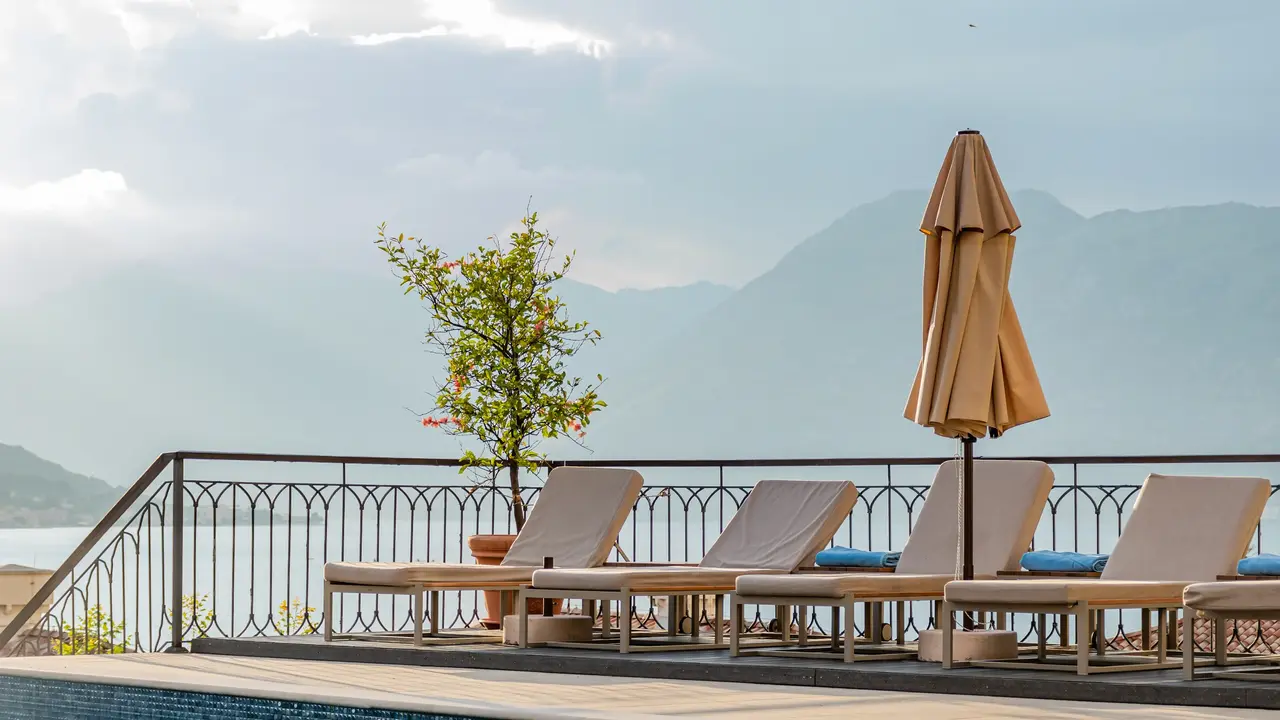 HUMA KOTOR BAY HOTEL & VILLAS