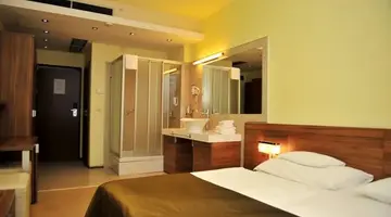 HUNGUEST HOTEL SUN RESORT