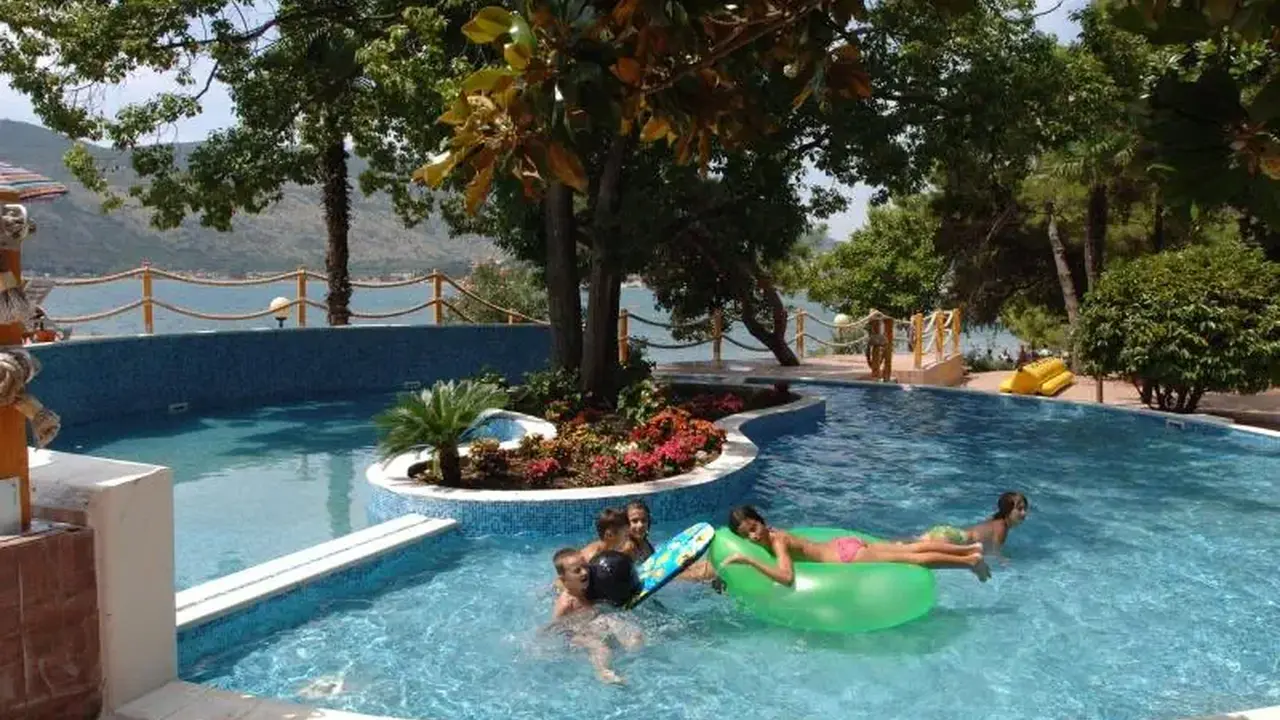 HUNGUEST HOTEL SUN RESORT