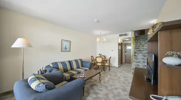 HVD Riviera Beach Hotel