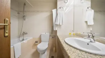 HVD Riviera Beach Hotel