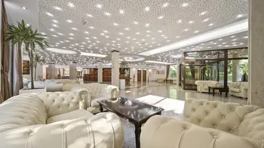 HVD Riviera Beach Hotel