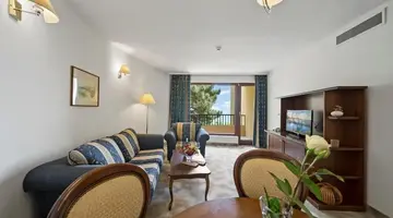HVD Riviera Beach Hotel
