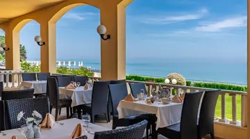 HVD Riviera Beach Hotel