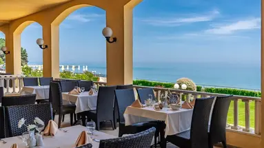 HVD Riviera Beach Hotel